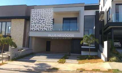 Casa à venda no Condomínio Sunlake com piscina, 3 suítes e acabamentos de alto padrão