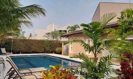 Linda casa para venda e locação no condominio Lago Azul Golfe Clube, 400 mts² de construção, distri