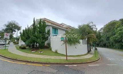Casa mobiliada para venda e locação no Condomínio Tivoli Park, Sorocaba, com área gourmet, piscina