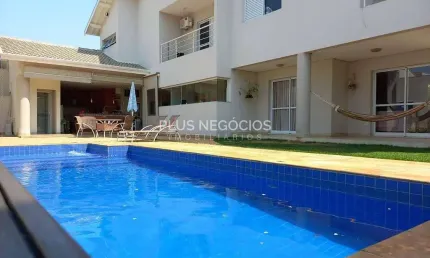 Casa Térrea de Alto Padrão na Vila Homero em Indaiatuba: 600m², 3 Suítes, Piscina e Área Gourmet