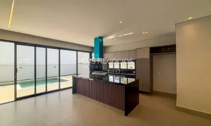 Luxuosa casa assobradada com 3 suítes, piscina e acabamento de alto padrão no alphaville nova espla