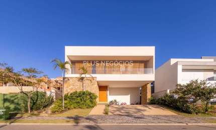Casa à Venda no Alphaville Nova Esplanada 3 – 4 Dormitórios, 4 Suítes e 460,22m² de Área Útil, Excl