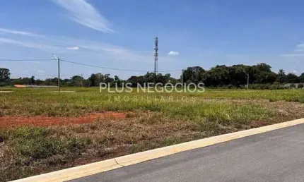Vende-se Terreno em Araçoiaba da Serra - Em frente ao Condomínio Lago Azul