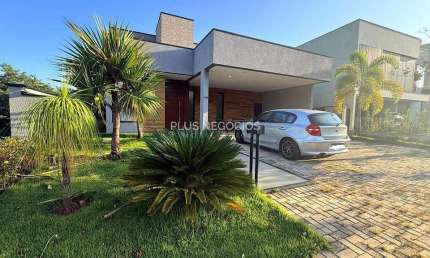 Linda Casa para Venda e Locação no Alphaville Nova Esplanada 3 - 2 suítes e vista da área gourmet p