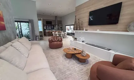 Casa de Alto Padrão a venda no Condominio Fazenda Imperial com Energia Solar, Piscina, Lazer Comple