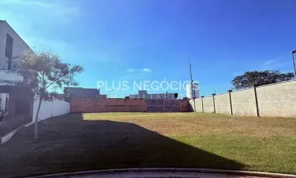 Alphaville, terreno abaixo do valor e com metragem acima do padrão, oportunidade!