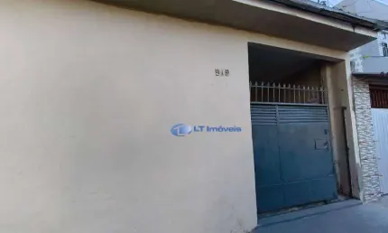 Casa com 3 dormitórios para alugar, 175 m² por R$ 1.899,05/mês - Jardim Pereira do Amparo - Jacareí/SP