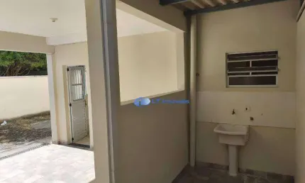 Sobrado com 2 dormitórios para alugar, 98 m² por R$ 1.899,56/mês - Jardim Santa Maria - Jacareí/SP
