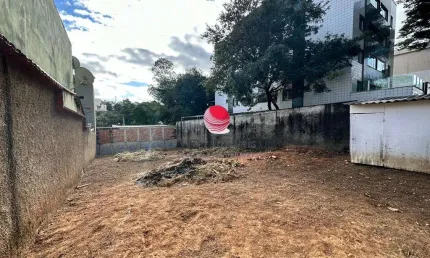 Terreno comercial para alugar na Rua Apucarana, 1112, Ouro Preto, Belo Horizonte por R$ 4.500