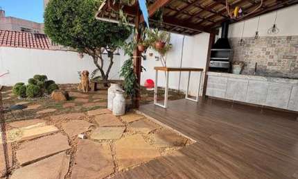 Casa com 3 quartos à venda na Rua Leopoldo Campos Nunes, 800, Manacás, Belo Horizonte por R$ 1.650.000