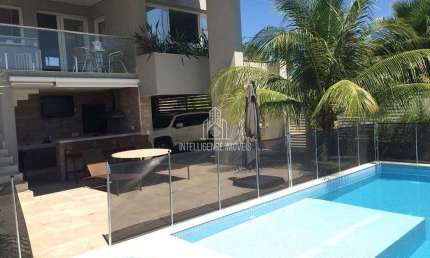 Casa à venda no Condomínio Florais Cuiabá, com 4 suítes sendo 1 suíte master com Jacuzzi em Cuiabá-