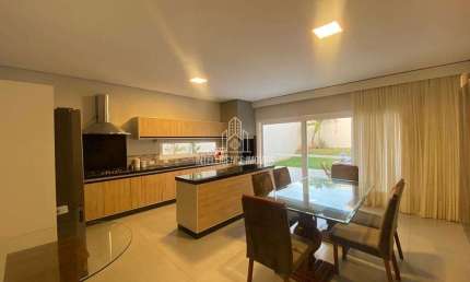Casa à venda, no Condomínio Florais dos Lagos com 03 suítes com 230 m² construídos, móveis planejad