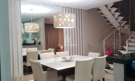 Casa à venda com 03 quartos sendo 1 Suíte Máster com Closet e 03 vagas de garagem, no Bairro Jardim