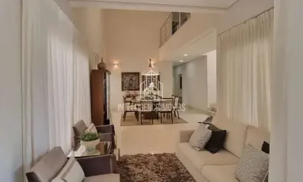 Casa  à Venda no Condomínio Alphaville II, localizado no Bairro Jardim Itália - Cuiabá-MT. Com 04 S