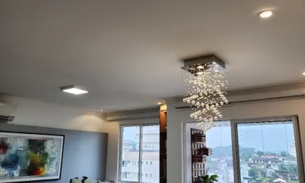 LINDO  Apartamento andar alto, sol da manhã, semimobiliado com 2 suítes à venda no bairro Costa e Silva em Joinville - SC