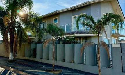 Casa a venda semi mobiliada com 4 quartos sendo 3 suítes no Órfãs