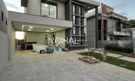 Residência com 4 quartos sendo 3 suites 1 master no Condomínio Fontana Di Trevi