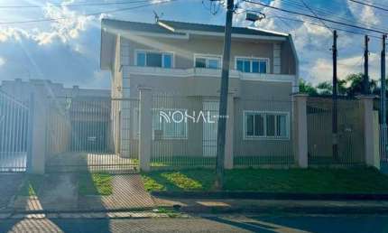 Casa Semi Mobiliada a venda com 3 quartos sendo 1 suíte com sacada em Uvaranas