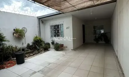 Casa a venda com 2 quartos, piscina e uma grande edícula no Neves
