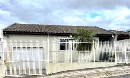 Casa térrea a venda com 3 quartos sendo 1 suíte no Bairro Boa Vista