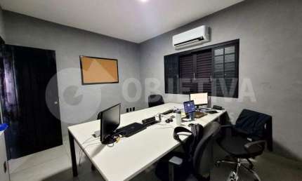 Sala comercial para alugar no Cazeca, Uberlândia 
