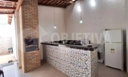 Ótima casa a venda no bairro laranjeiras em uberlândia