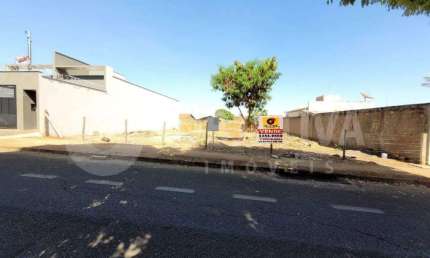 Excelente lote residencial ou comercial no Bairro São Jorge em Uberlândia