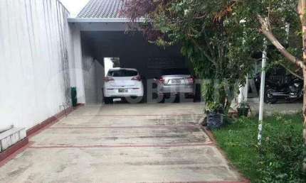 Casa com 3 quartos à venda no Presidente Roosevelt, Uberlândia 
