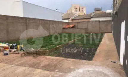 Ótimo terreno de gaveta a venda no bairro jardim europa em uberlândia