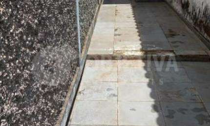 Ótima casa comercial na região Central de Uberlândia