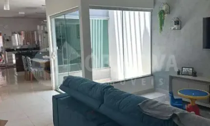 Ótima casa a venda no bairro jardim europa em uberlândia