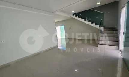 Excelente casa estilo sobrado no Custodio Pereira em Uberlândia
