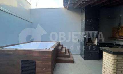 Casa com 3 quartos à venda no Alto Umuarama, Uberlândia 