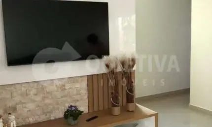 Ótimo Sobrado com ponto comercial a venda no bairro Tibery em Uberlândia