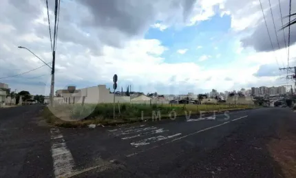 Excelente lote no Bairro Vigilato Pereira em Uberlândia