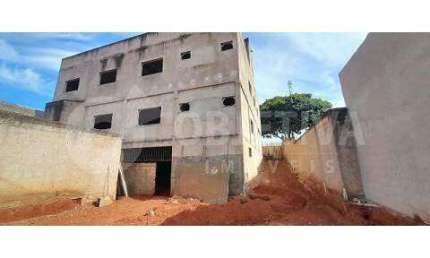Excelente prédio comercial no bairro Santa Luzia em Uberlândia