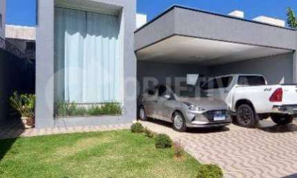 Casa à venda, 3 quartos, 1 suíte, 4 vagas, JARDIM BOTANICO - UBERLANDIA/MG