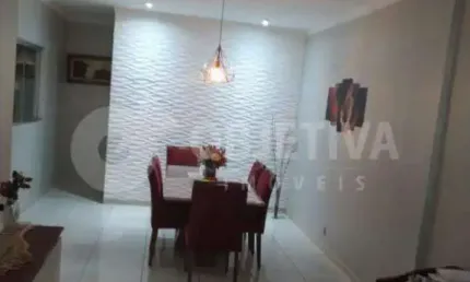 Casa com 3 quartos à venda em São Jorge, Uberlândia 