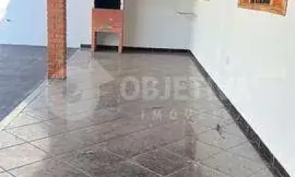 Excelente casa no Bairro Jardim Patrícia em Uberlândia