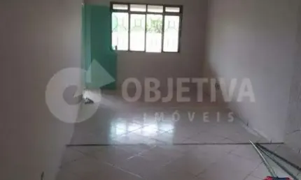 Belíssima casa no Bairro Cidade Jardim em Uberlândia