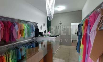 Oportunidade única para investimento cômodo comercial no bairro Presidente Roosevelt em Uberlândia