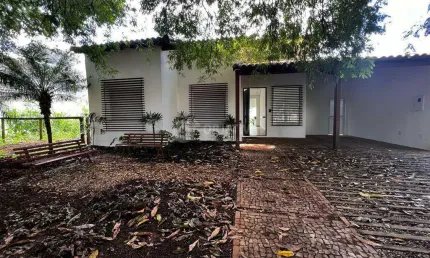 Casa com 3 quartos à venda no Jardim Karaíba, Uberlândia 