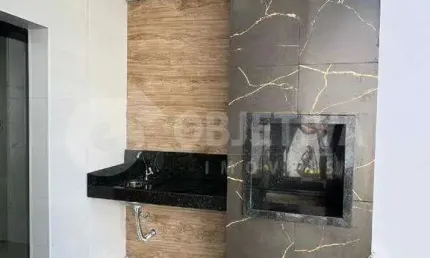 Casa com 3 quartos à venda no Santa Mônica, Uberlândia 