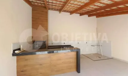 Excelente casa nova no bairro santa rosa muito bem localizada em uberlândia