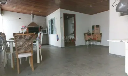 Casa com 3 quartos à venda no Martins, Uberlândia 