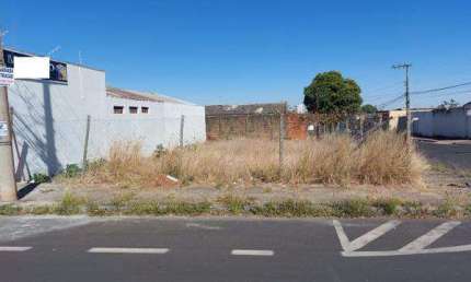 Excelente terreno de esquina a venda no Bairro Tibery em Uberlândia
