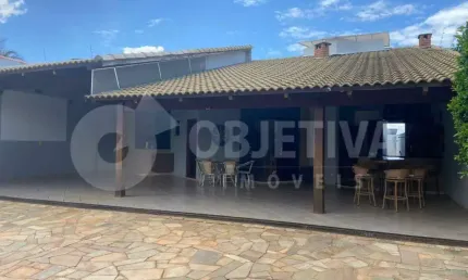 Espetacular Casa de Alto Padrão Recém Reformada no Bairro Roosevelt - Imperdível