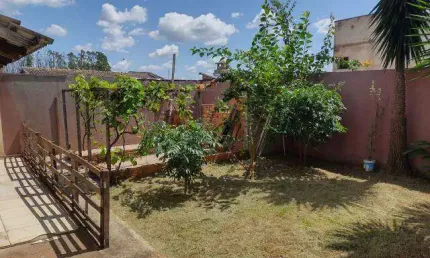 Casa à venda, 3 quartos, 1 suíte, 2 vagas, JARDIM BRASILIA - UBERLANDIA/MG