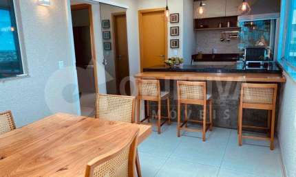 Linda cobertura Duplex a venda no bairro Osvaldo Rezende em Uberlândia