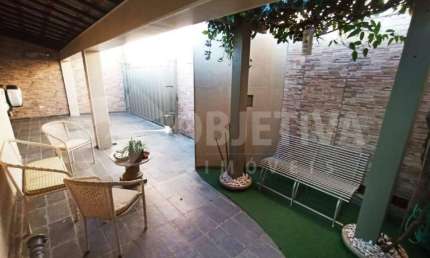Maravilhosa casa no Bairro Cidade Jardim em Uberlândia
